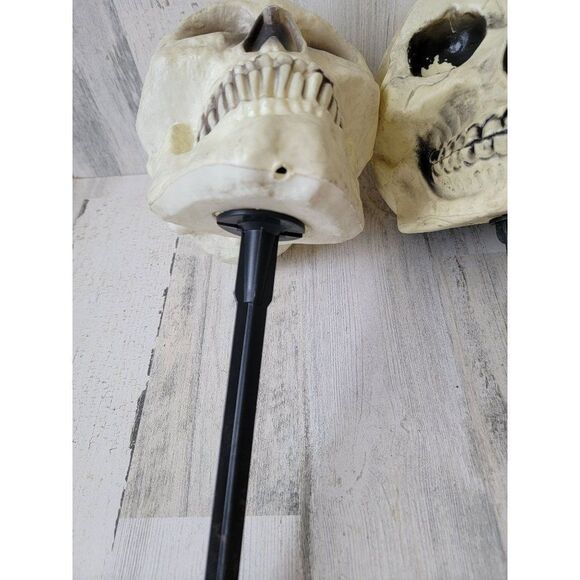 Skeleton head set AS IS lawn Decor stake Halloween prop - Picture 9 of 16